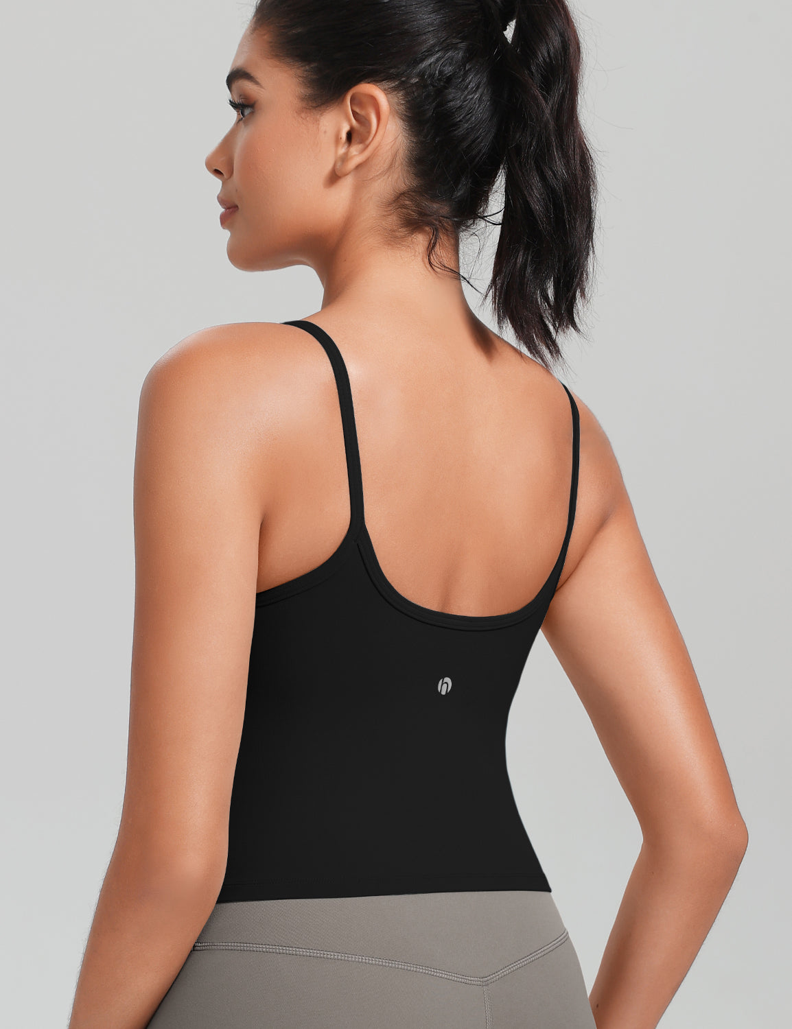 HeyNuts Cropped Cami Tank Top for Womens, Square Neck Spaghetti Strap Low Impact Yoga Longline Sports Bras Padded A-C Cups
