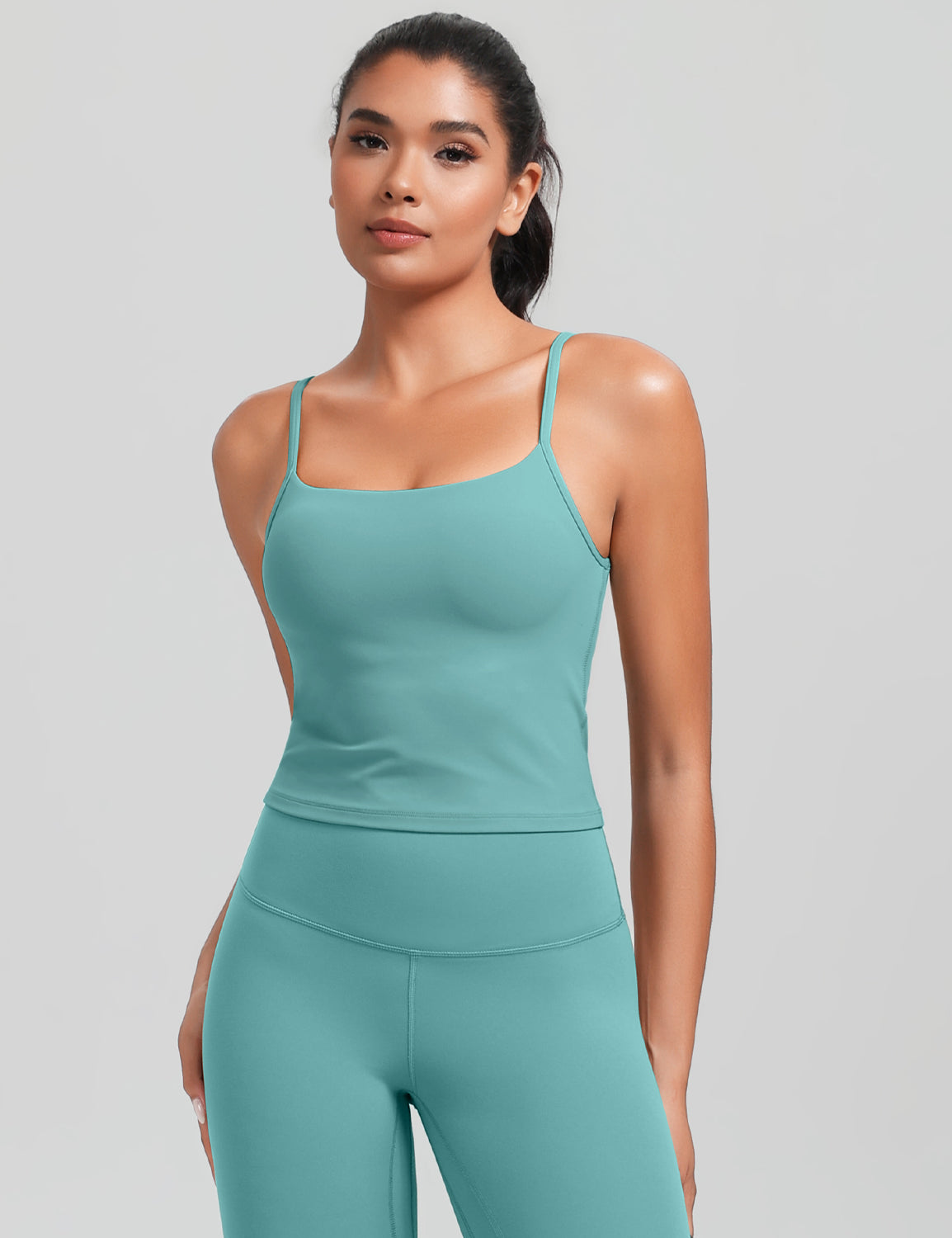 HeyNuts Cropped Cami Tank Top for Womens, Square Neck Spaghetti Strap Low Impact Yoga Longline Sports Bras Padded A-C Cups