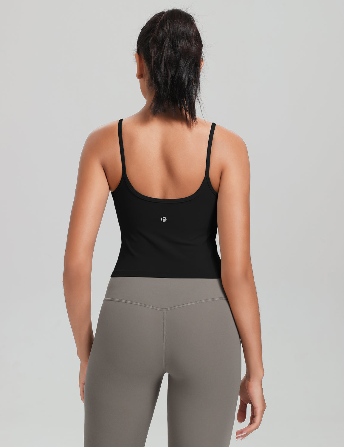 HeyNuts Cropped Cami Tank Top for Womens, Square Neck Spaghetti Strap Low Impact Yoga Longline Sports Bras Padded A-C Cups