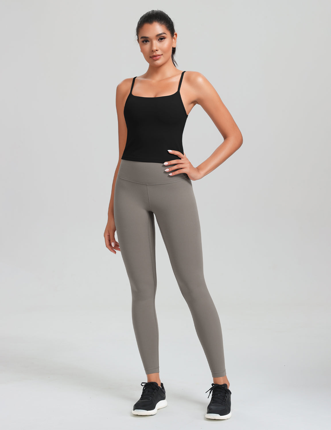 HeyNuts Cropped Cami Tank Top for Womens, Square Neck Spaghetti Strap Low Impact Yoga Longline Sports Bras Padded A-C Cups