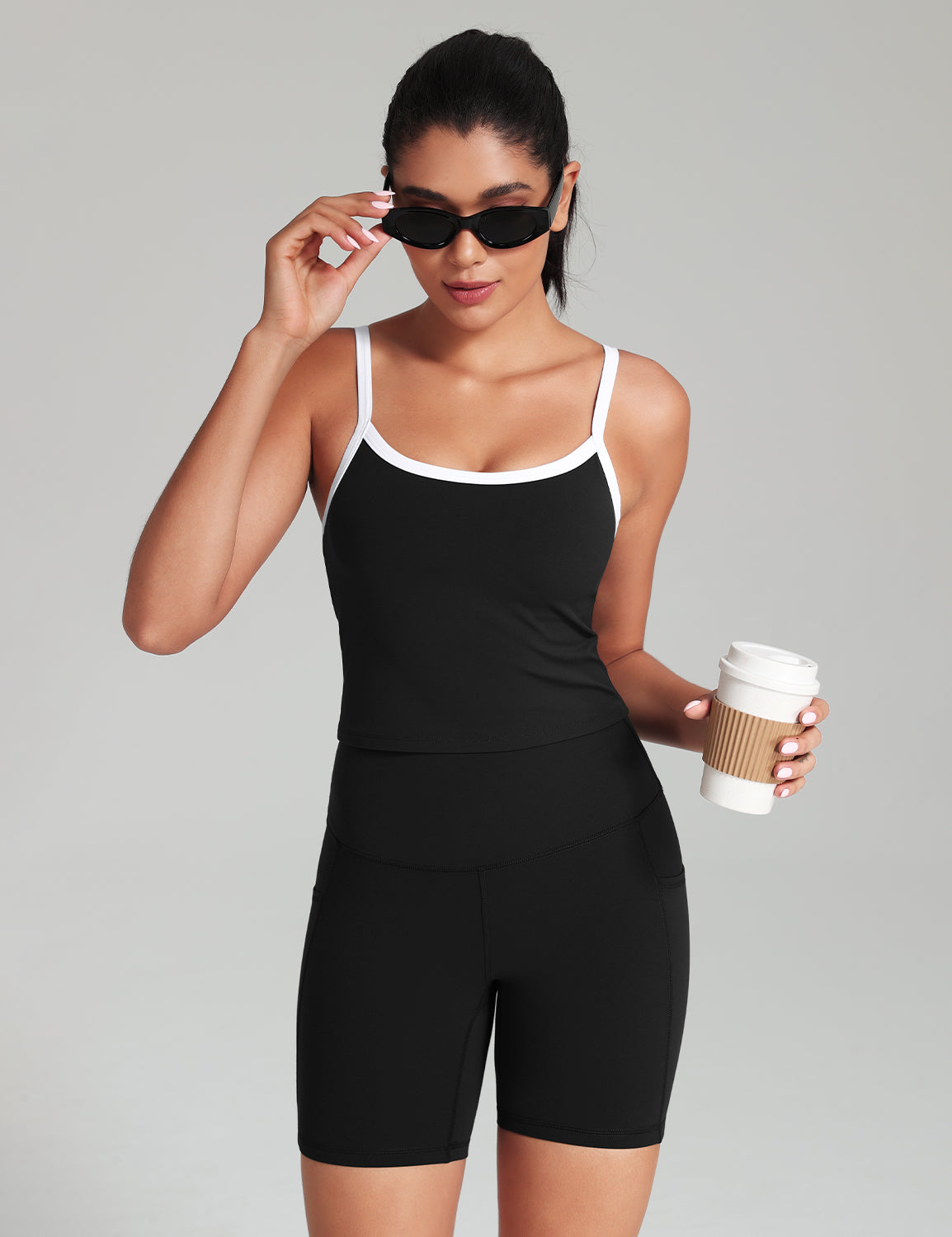 HeyNuts Vintage Color-Block Strappy Tank Top for Womens, Cute Contrasting Trim Yoga Longline Sports Bras Padded A-D Cups