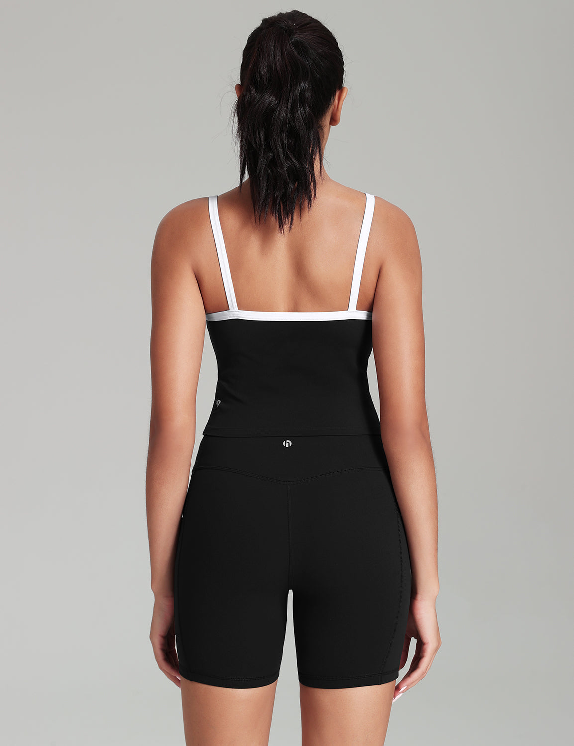 HeyNuts Vintage Color-Block Strappy Tank Top for Womens, Cute Contrasting Trim Yoga Longline Sports Bras Padded A-D Cups