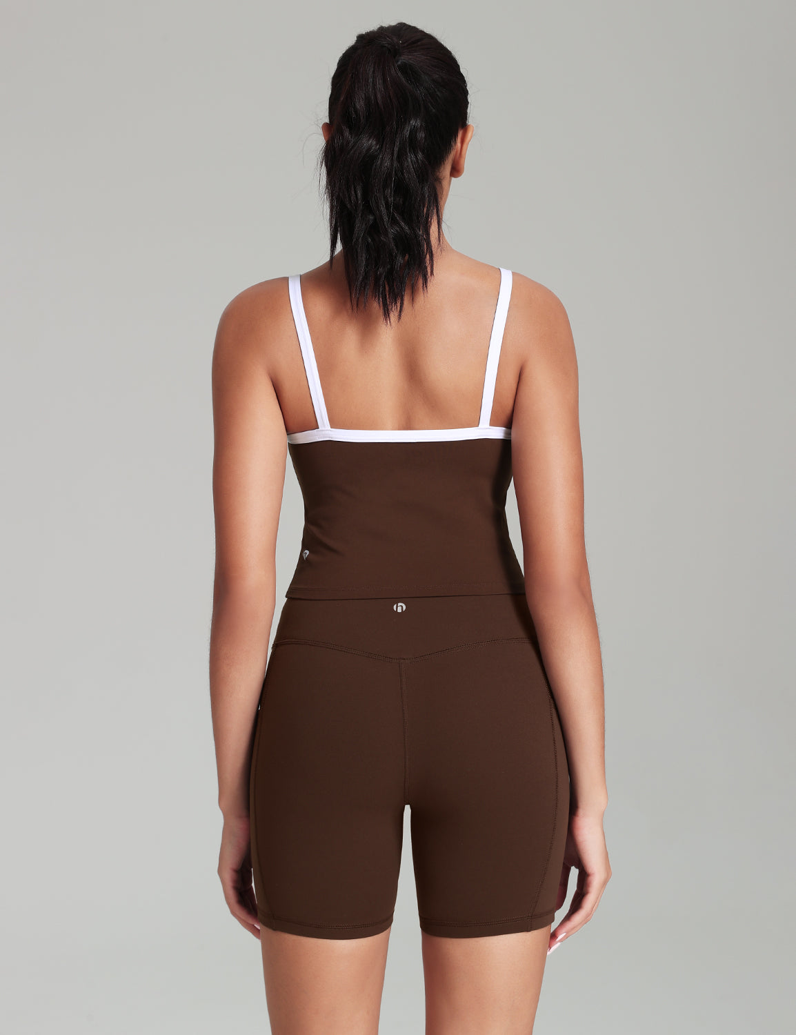 HeyNuts Vintage Color-Block Strappy Tank Top for Womens, Cute Contrasting Trim Yoga Longline Sports Bras Padded A-D Cups