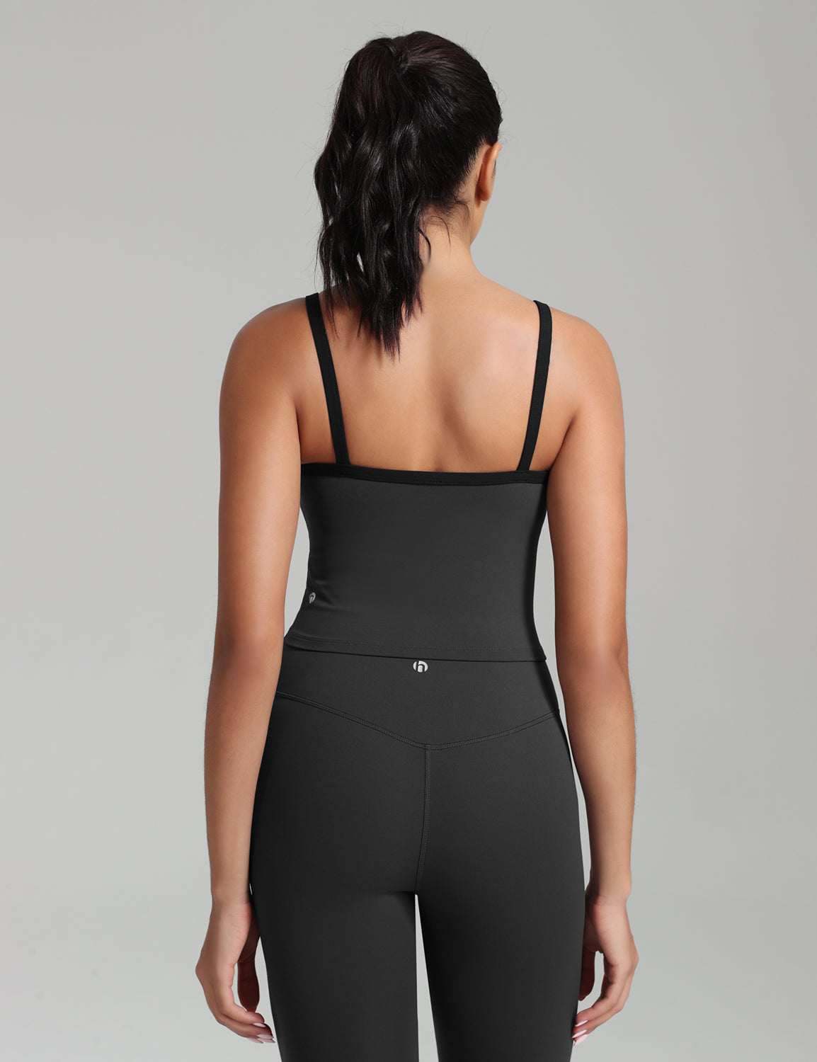 HeyNuts Vintage Color-Block Strappy Tank Top for Womens, Cute Contrasting Trim Yoga Longline Sports Bras Padded A-D Cups