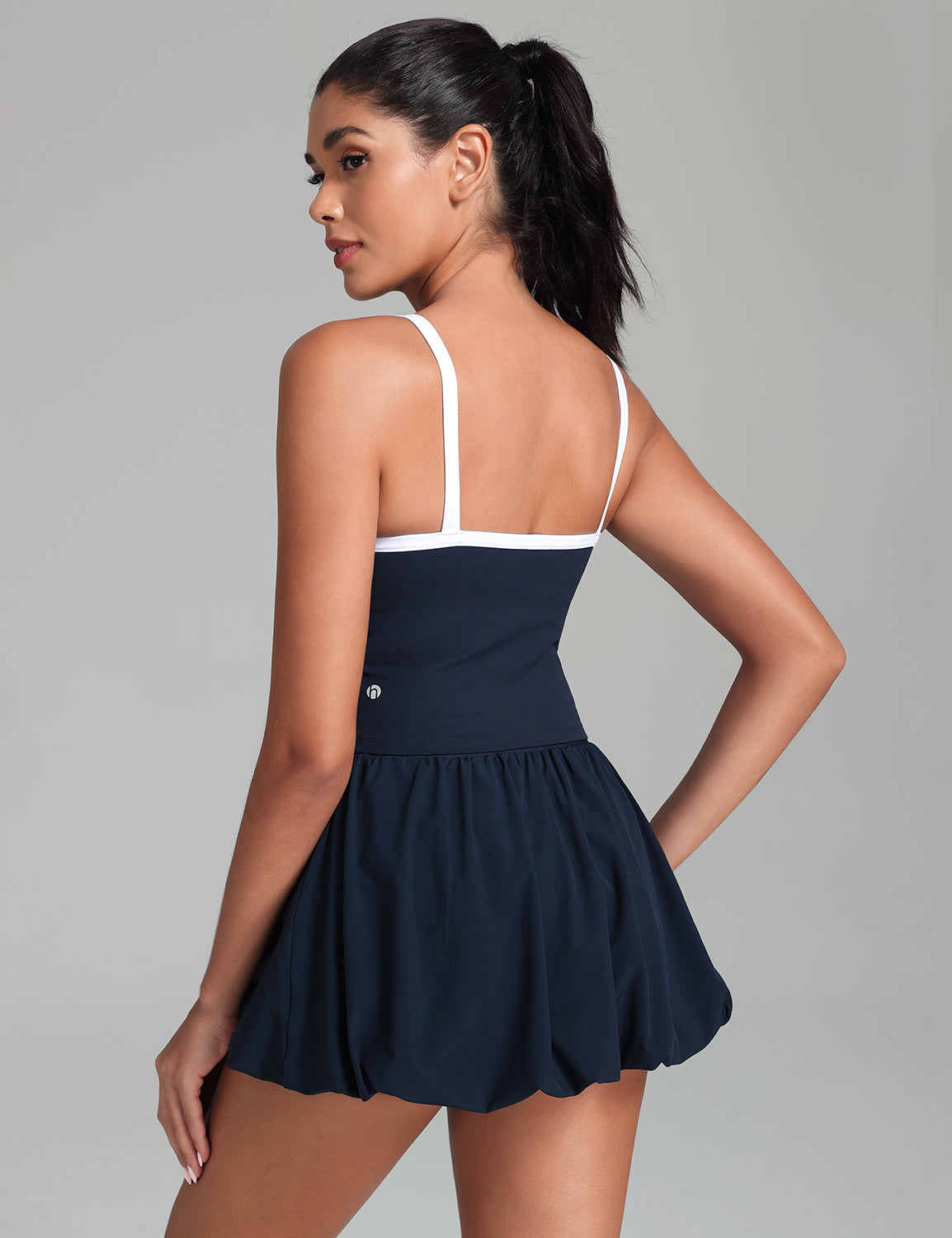 HeyNuts Vintage Color-Block Strappy Tank Top for Womens, Cute Contrasting Trim Yoga Longline Sports Bras Padded A-D Cups