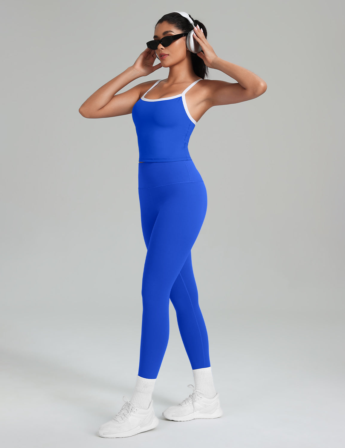 HeyNuts Vintage Color-Block Strappy Tank Top for Womens, Cute Contrasting Trim Yoga Longline Sports Bras Padded A-D Cups