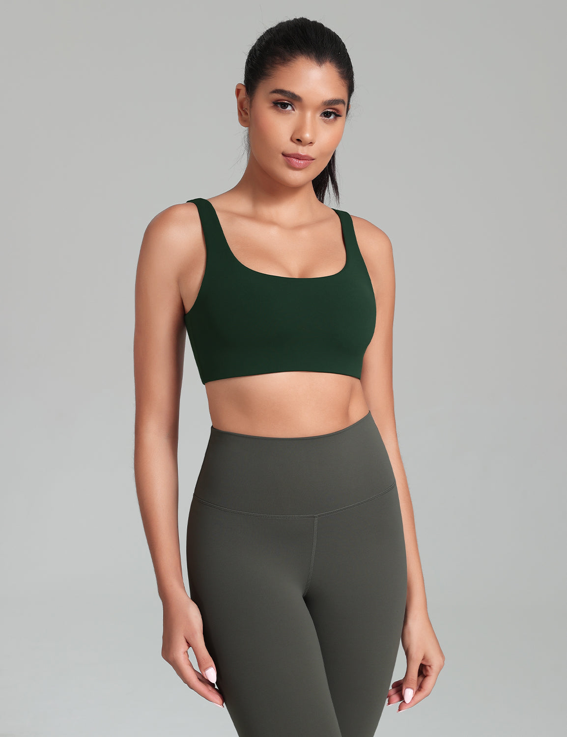 HeyNuts Womens U Back Sports Bra, Scoop Neck Low Impact Workout Yoga Tops Padded with Built in Bras A-D Cups