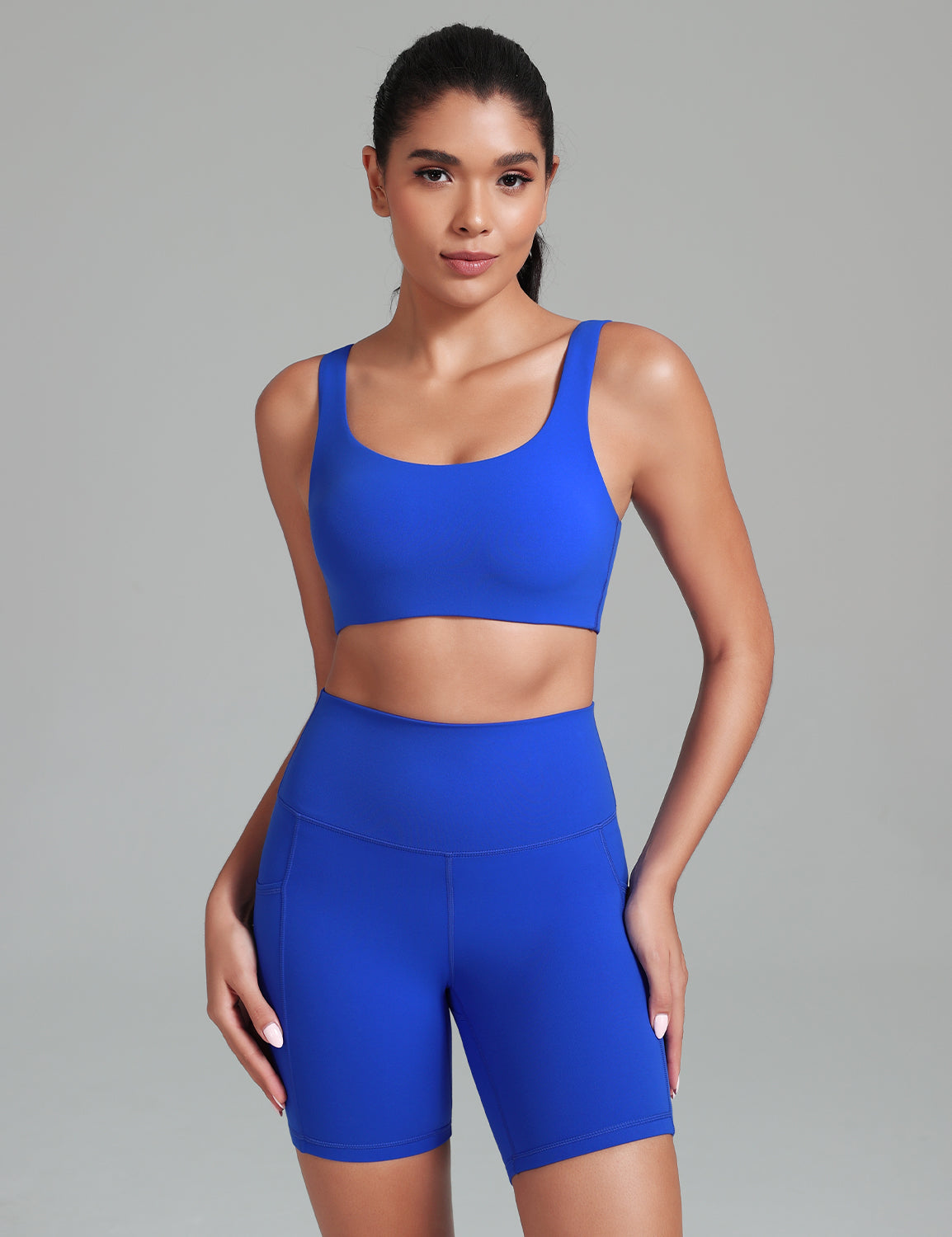 HeyNuts Womens U Back Sports Bra, Scoop Neck Low Impact Workout Yoga Tops Padded with Built in Bras A-D Cups
