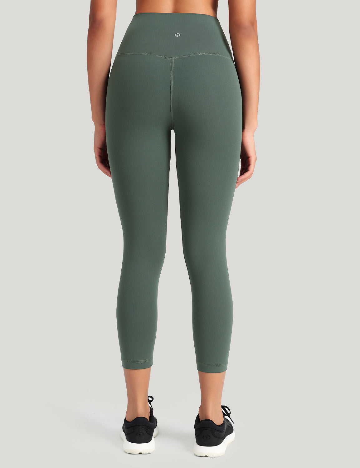 HeyNuts Workout Pro High Waisted Yoga Capris Leggings, Tummy Control Running Exercise Cropped Pant 21''
