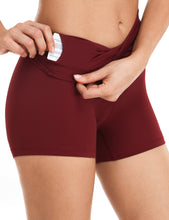 Load image into Gallery viewer, HeyNuts Essential Yoga Shorts 4&#39;&#39; Biker Shorts

