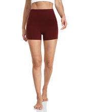 Load image into Gallery viewer, HeyNuts Essential Yoga Shorts 4&#39;&#39; Biker Shorts with Side Pockets
