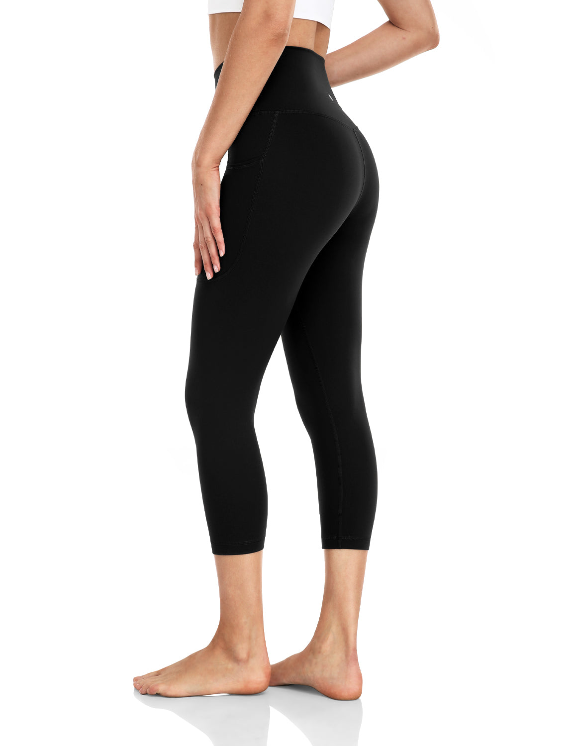 HeyNuts Essential Yoga Capris Leggings With Side Pockets 21